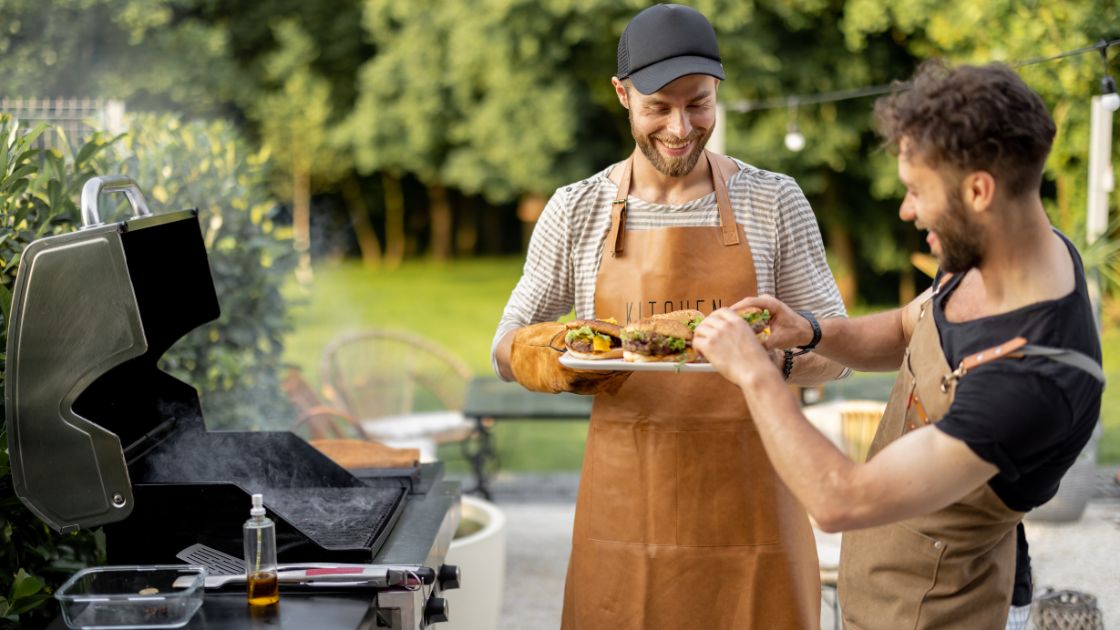1 Here at grillspundit, we cover everything from grilling techniques to the best equipment, grilling fuels, and must-have accessories: